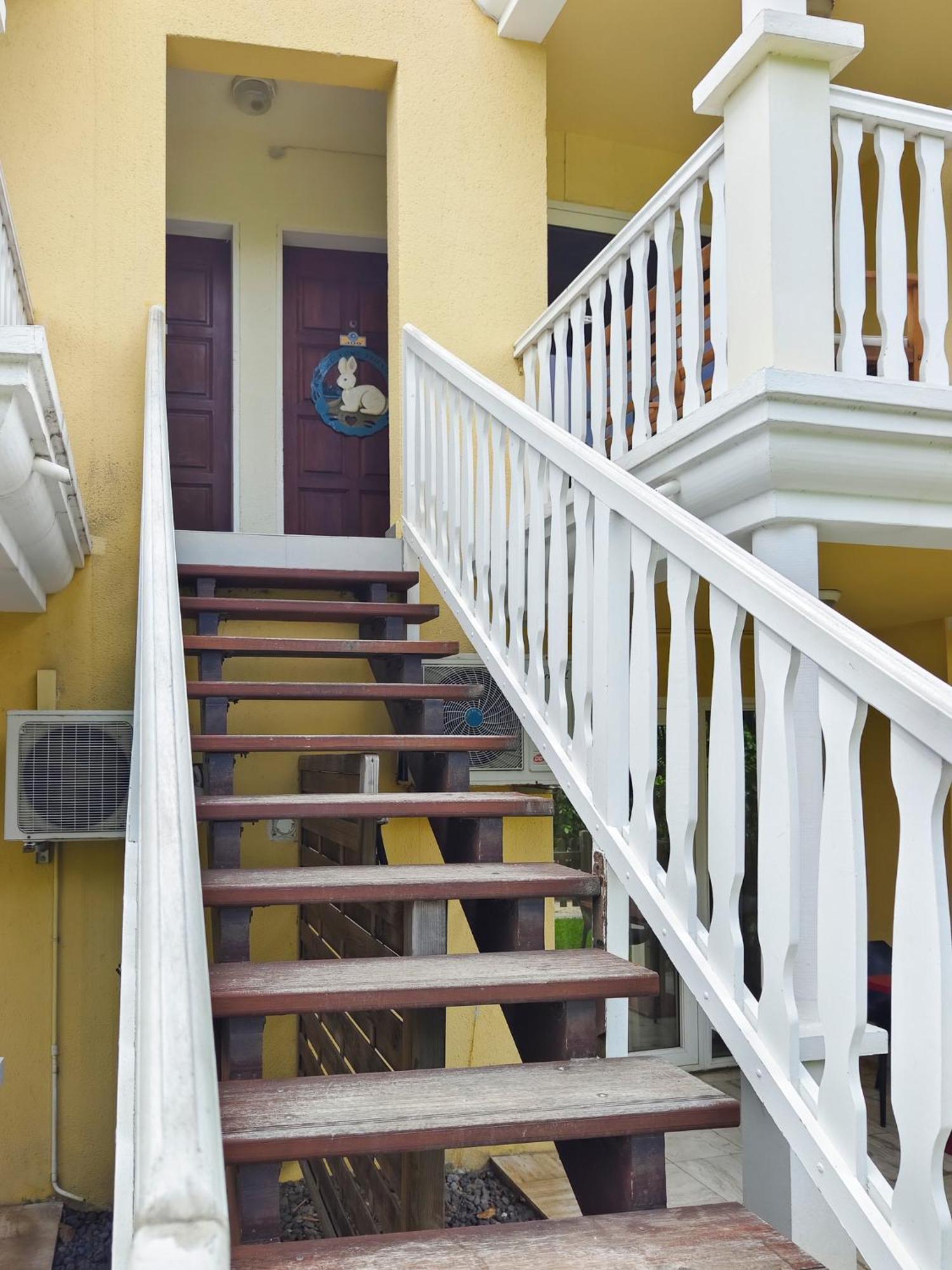 Le Flamboyant Apartment แซ็งต์-จีลส์-เลส์-แบ็งส์ ภายนอก รูปภาพ