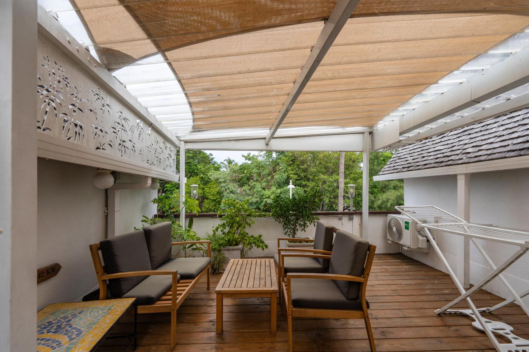 Le Flamboyant Apartment แซ็งต์-จีลส์-เลส์-แบ็งส์ ภายนอก รูปภาพ